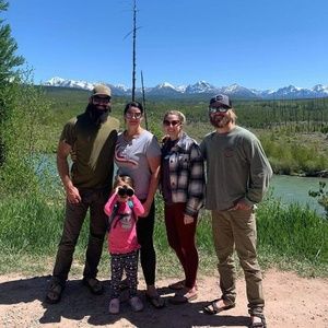 Meet your Posher, Lois